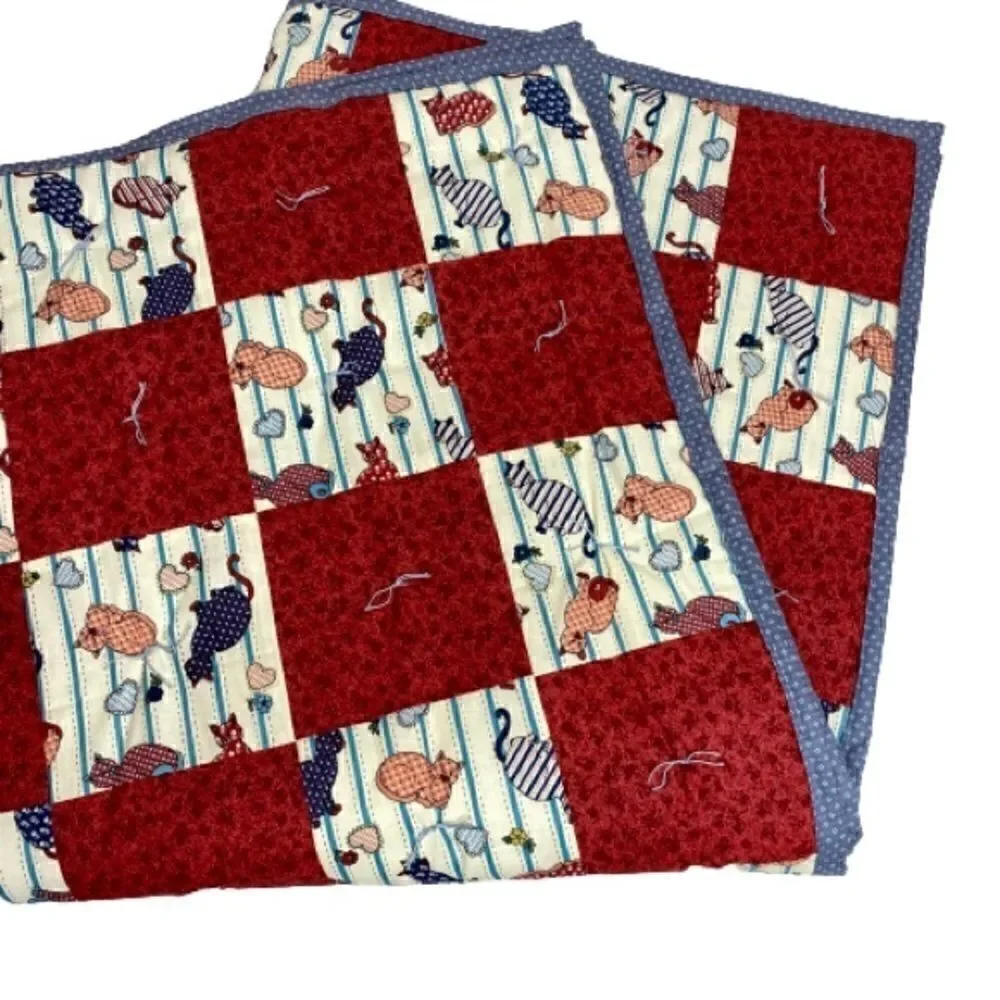 Handmade NWT cat themed baby or lap quilt 43” X 38”
